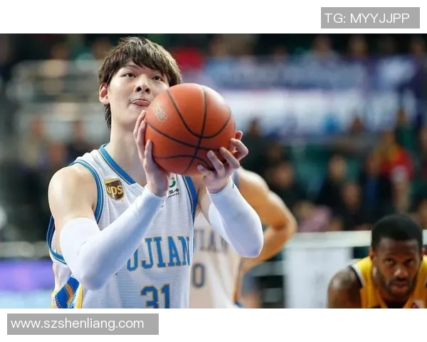 杭州篮球队在精英赛中以68分稳居积分榜首位，展现强劲实力